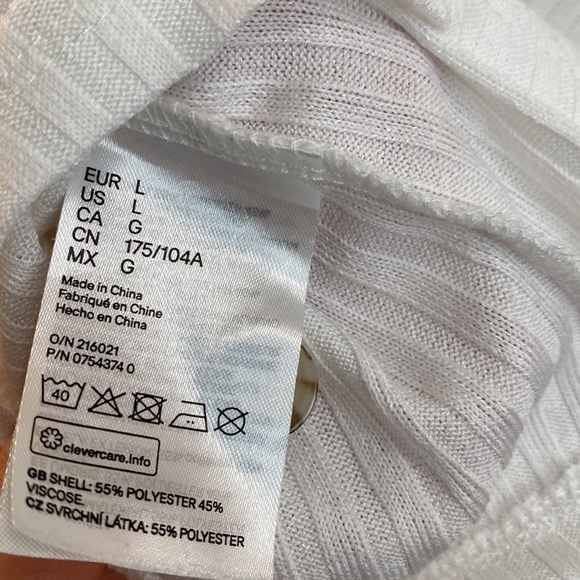 H&M Tank - Picture 3 of 3